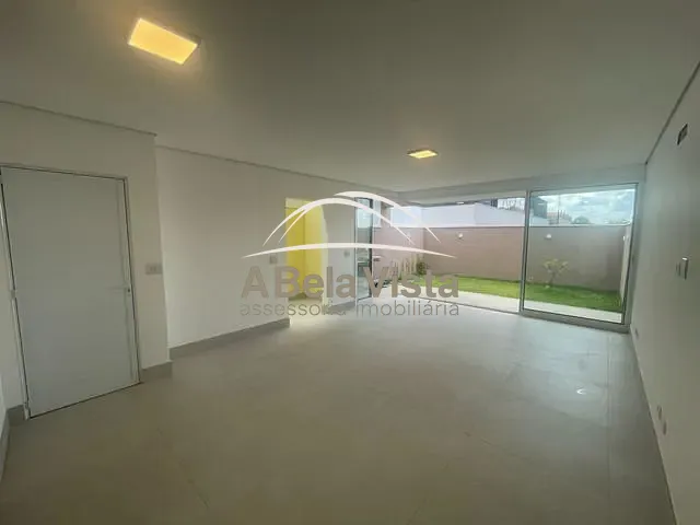 Sobrado com 129m² 3 quartos e 2 banheiros, à venda, no bairro Jardim Semiramis em Cotia
