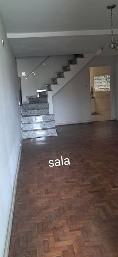 Sobrado a venda: 2 quartos, 3 vagas, no bairro Olímpico