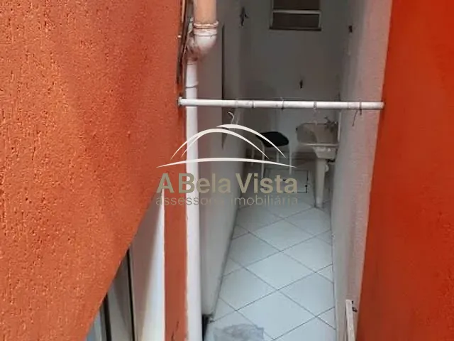 Sobrado 4 quartos e 2 banheiros, à venda, no bairro Veloso em Osasco