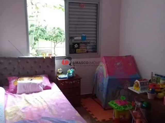 Sobrado 3 quartos e 2 banheiros, à venda ou para alugar, no bairro Parque Novo Oratório em Santo André