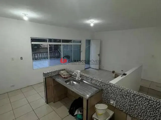 Sobrado 4 quartos e 3 banheiros, à venda, no bairro Jardim Teles de Menezes em Santo André