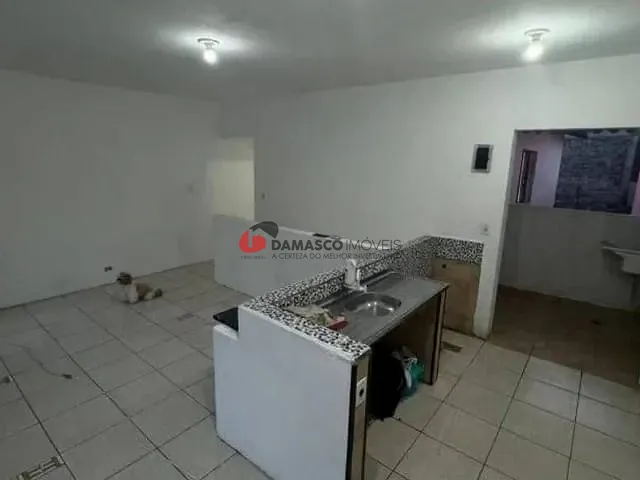 Sobrado 4 quartos e 3 banheiros, à venda, no bairro Jardim Teles de Menezes em Santo André