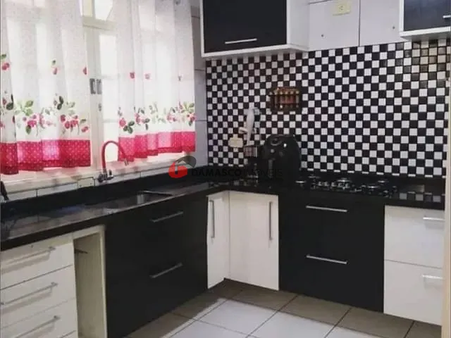 Sobrado 3 quartos e 5 banheiros, à venda, no bairro Parque Selecta em São Bernardo do Campo
