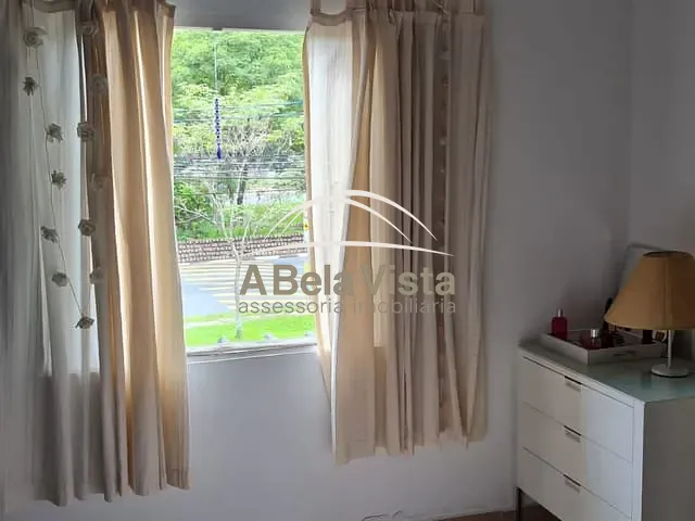 Sobrado com 240m² 4 quartos e 4 banheiros, à venda, no bairro Umuarama em Osasco