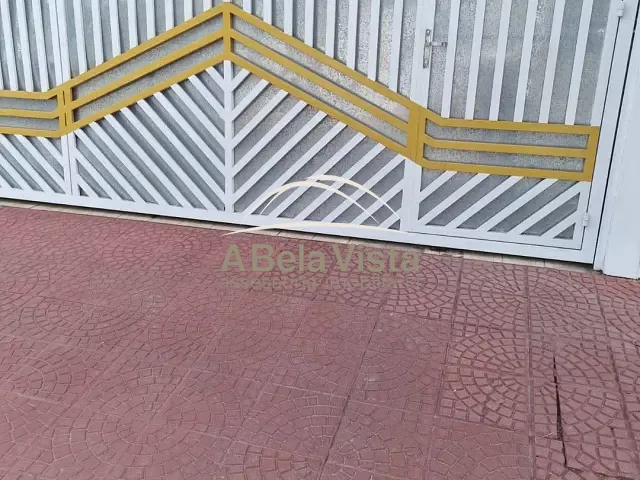 Sobrado 4 quartos e 1 banheiro, à venda, no bairro Santo Antônio em Osasco
