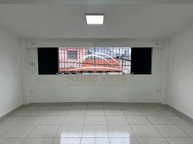 Sobrado com 184m² 3 quartos e 2 banheiros, à venda, no bairro Bela Vista em Osasco
