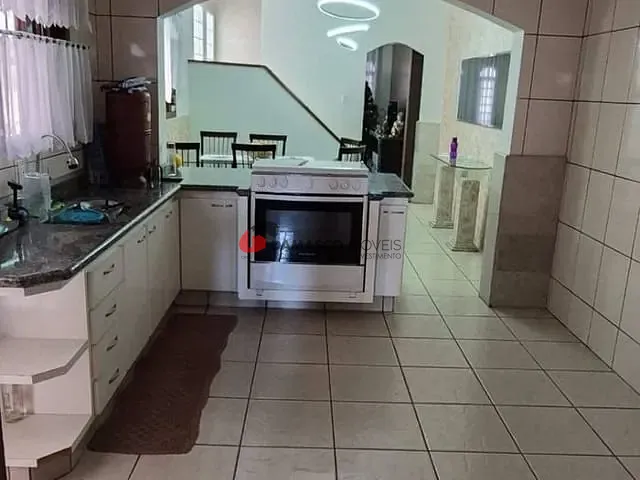 Sobrado 4 quartos e 3 banheiros, à venda, no bairro Jardim Marek em Santo André