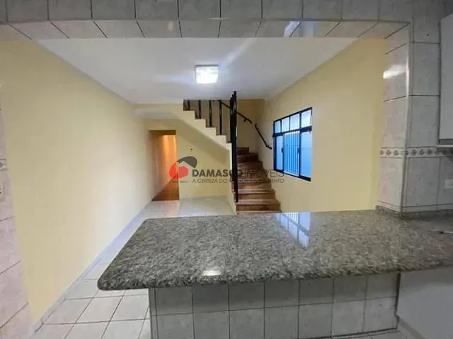 Sobrado 3 quartos e 3 banheiros, à venda, no bairro Vila América em Santo André