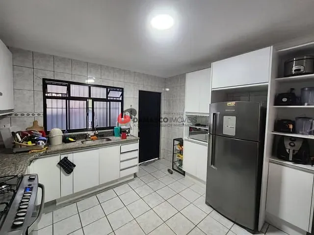 Sobrado 3 quartos e 3 banheiros, à venda, no bairro Vila América em Santo André