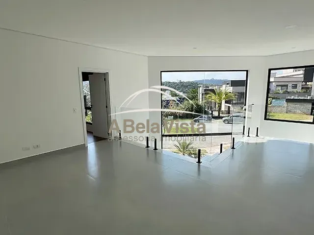 Sobrado com 422m² 4 quartos e 5 banheiros, à venda, no bairro Cidade Tamboré em Santana de Parnaíba