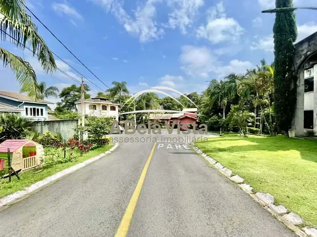 Sobrado com 625m² 5 quartos e 3 banheiros, à venda, no bairro São Fernando Residência em Barueri