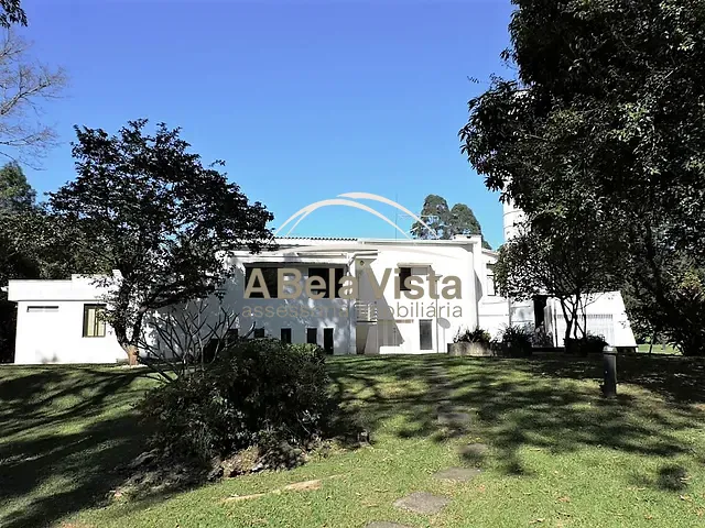 Sobrado com 5115m² 5 quartos e 8 banheiros, à venda, no bairro Chácara de La Rocca em Carapicuíba
