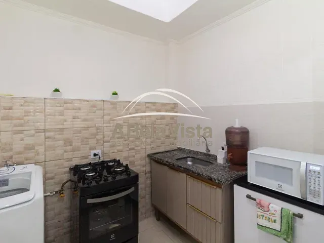 Sobrado 2 quartos e 2 banheiros, para alugar, no bairro Bela Vista em Osasco