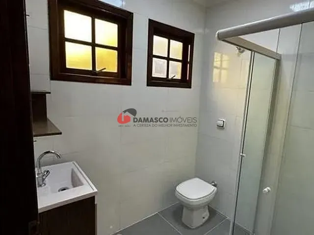 Sobrado 6 quartos e 3 banheiros, para alugar, no bairro Vila Jordanopolis em São Bernardo do Campo