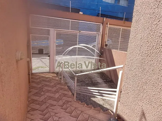 Sobrado 2 quartos e 1 banheiro, à venda, no bairro Cipava em Osasco
