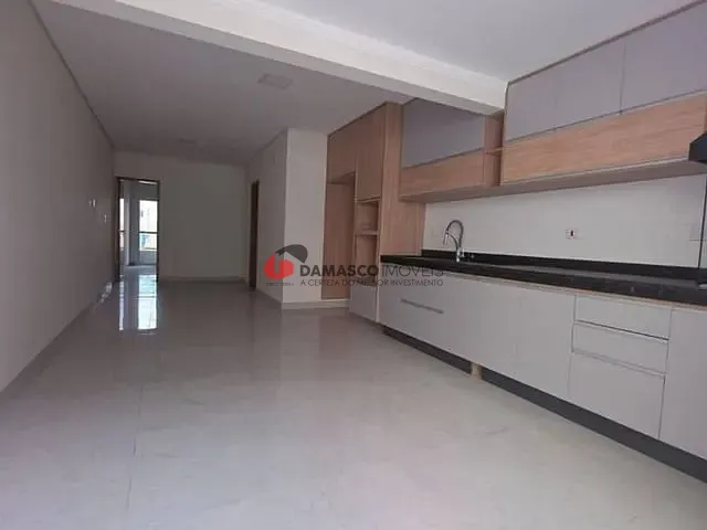 Sobrado 3 quartos e 4 banheiros, à venda, no bairro Vila Camilópolis em Santo André