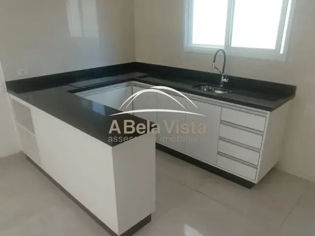 Sobrado com 200m² 3 quartos e 2 banheiros, à venda, no bairro Bela Vista em Osasco