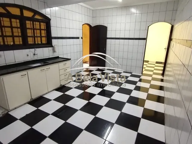 Sobrado 4 quartos e 5 banheiros, à venda, no bairro Jardim Novo Horizonte em Carapicuíba