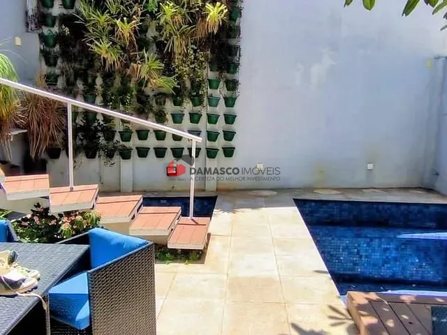 Sobrado com 380m² 3 quartos e 5 banheiros, à venda, no bairro Olímpico em São Caetano do Sul