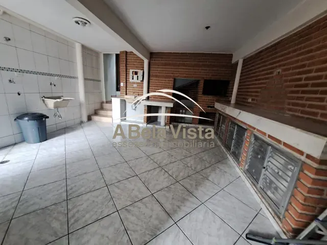 Sobrado 2 quartos e 2 banheiros, à venda, no bairro Jardim das Flores em Osasco