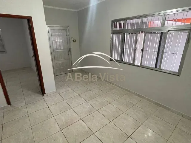 Casa com 250m² 4 quartos e 2 banheiros, à venda, no bairro Jardim das Flores em Osasco