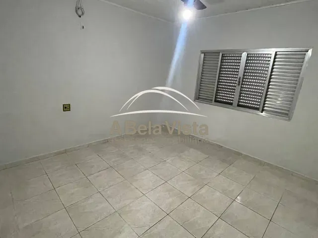Casa com 250m² 4 quartos e 2 banheiros, à venda, no bairro Jardim das Flores em Osasco