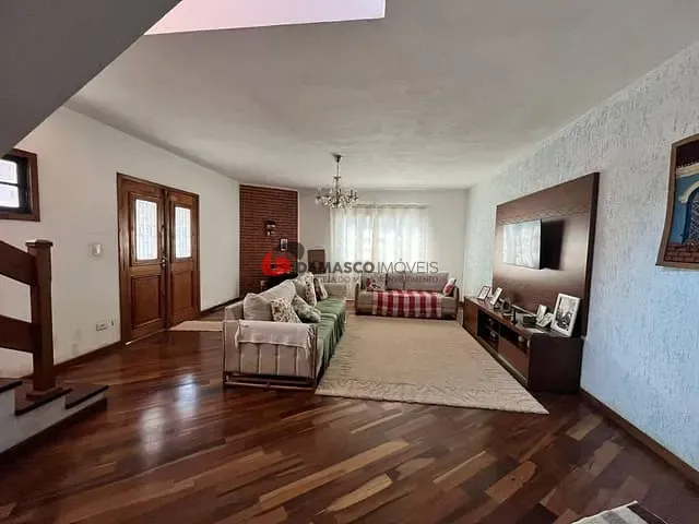 Sobrado 3 quartos e 4 banheiros, à venda, no bairro Jardim Ipanema em Santo André