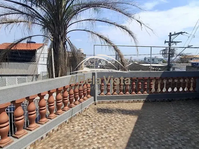 Sobrado com 236m² 4 quartos e 4 banheiros, à venda, no bairro Vila Yolanda em Osasco