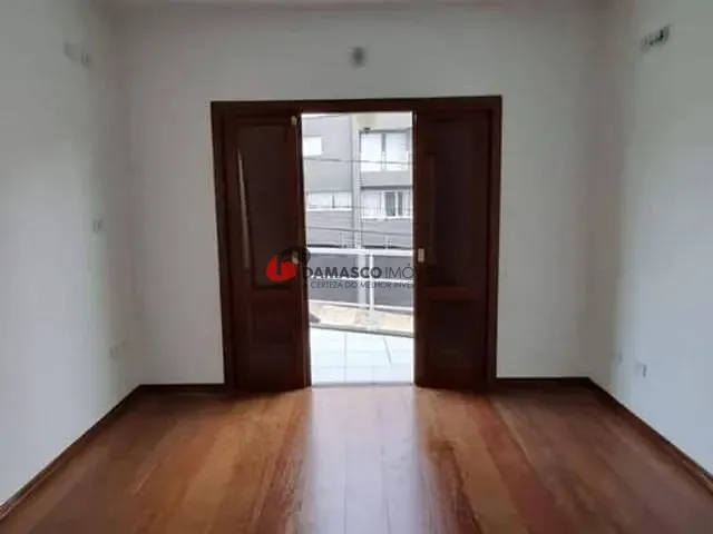 Sobrado 3 quartos e 5 banheiros, à venda, no bairro Campestre em Santo André