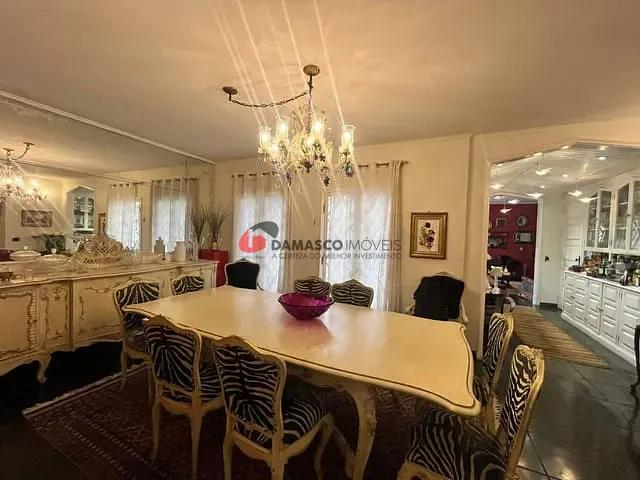 Sobrado 4 quartos e 3 banheiros, à venda, no bairro Jardim Sao Caetano em São Caetano do Sul