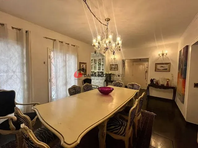 Sobrado 4 quartos e 3 banheiros, à venda, no bairro Jardim Sao Caetano em São Caetano do Sul