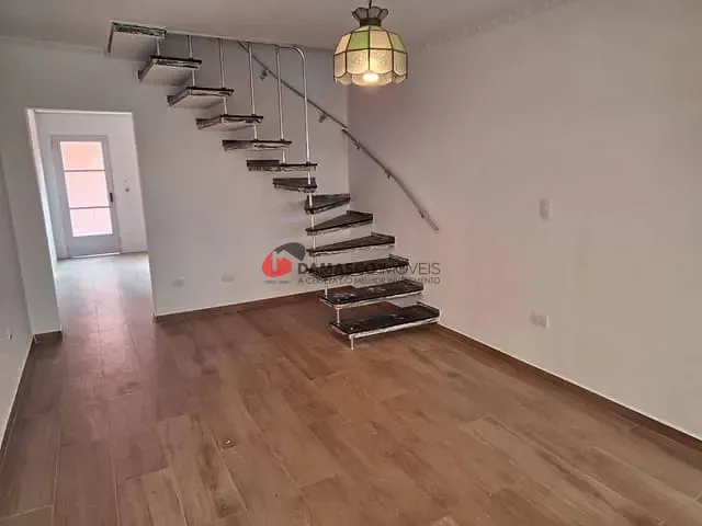 Sobrado 2 quartos e 2 banheiros, à venda, no bairro Vila Alpina em São Paulo