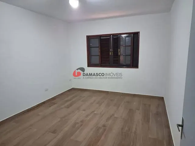 Sobrado 2 quartos e 2 banheiros, à venda, no bairro Vila Alpina em São Paulo