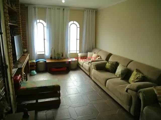 Sobrado 3 quartos e 3 banheiros, à venda ou para alugar, no bairro Nova Petrópolis em São Bernardo do Campo
