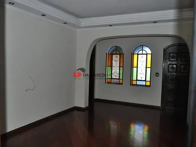 Sobrado 4 quartos e 2 banheiros, à venda, no bairro Vila Valparaíso em Santo André
