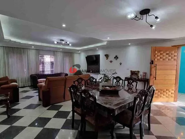 Sobrado com 450m² 3 quartos e 3 banheiros, à venda, no bairro Oswaldo Cruz em São Caetano do Sul