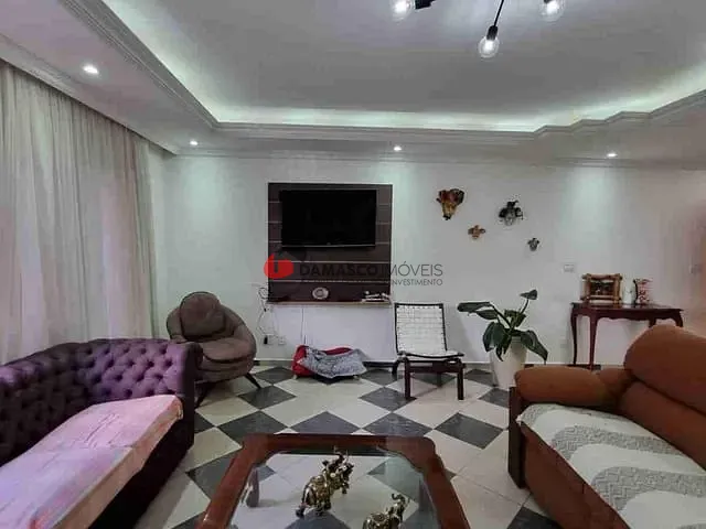 Sobrado com 450m² 3 quartos e 3 banheiros, à venda, no bairro Oswaldo Cruz em São Caetano do Sul