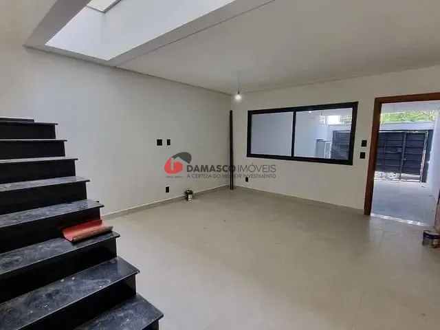 Sobrado 3 quartos e 4 banheiros, à venda, no bairro Cerâmica em São Caetano do Sul