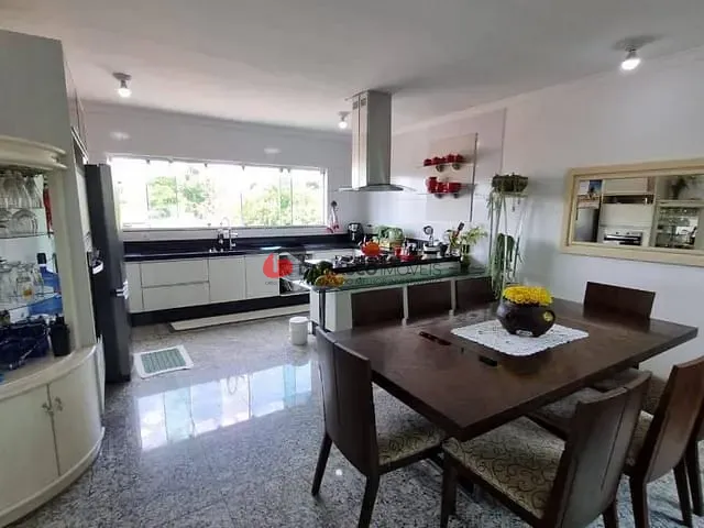Sobrado 3 quartos e 4 banheiros, à venda, no bairro Parque das Nações em Santo André