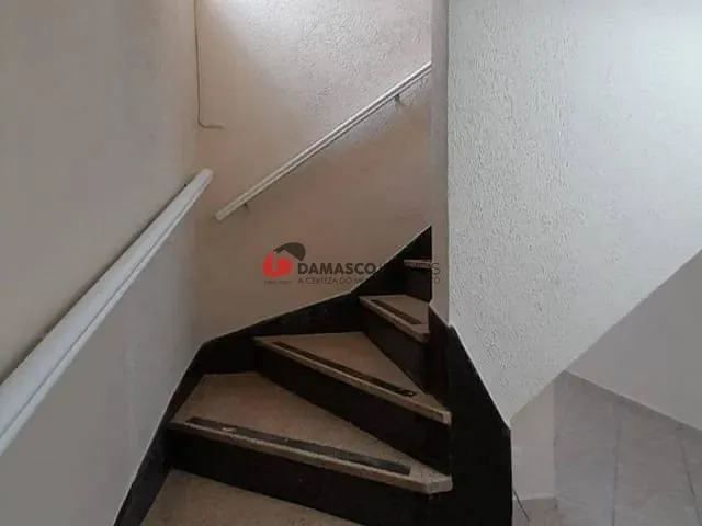 Sobrado 2 quartos e 1 banheiro, à venda, no bairro Barcelona em São Caetano do Sul
