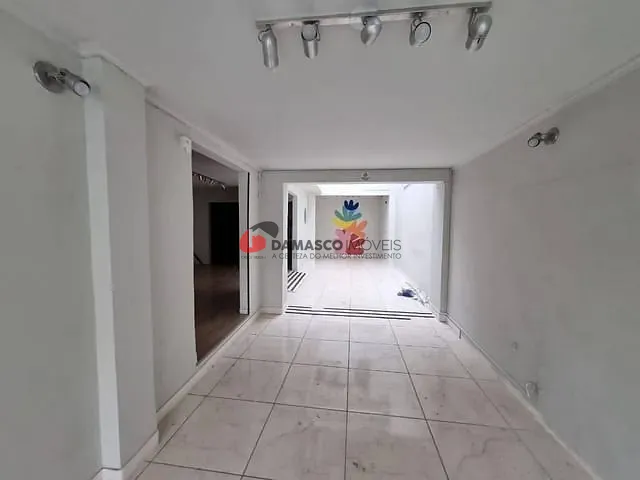 Sobrado com 209m² 4 quartos e 2 banheiros, para alugar, no bairro Santa Paula em São Caetano do Sul