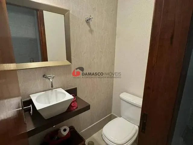 Sobrado 3 quartos e 4 banheiros, à venda, no bairro Jardim Santo Antônio em Santo André