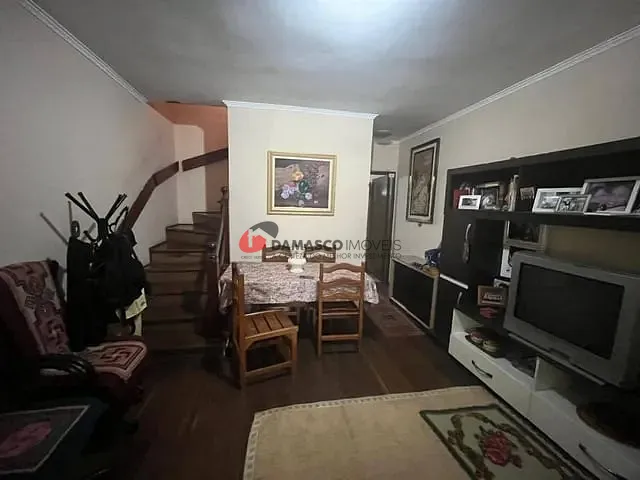 Sobrado 2 quartos e 2 banheiros, à venda, no bairro Santa Maria em Santo André