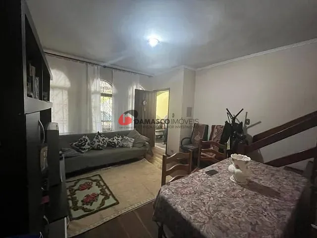 Sobrado 2 quartos e 2 banheiros, à venda, no bairro Santa Maria em Santo André