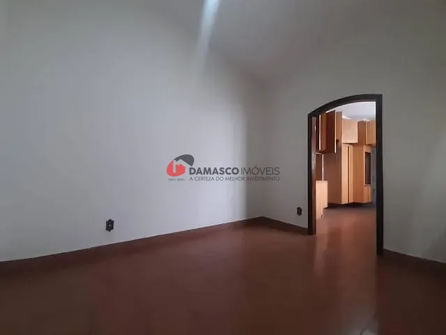 Sobrado com 266m², para alugar, no bairro Cerâmica em São Caetano do Sul