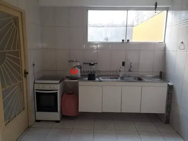 Sobrado 3 quartos e 2 banheiros, à venda, no bairro Campestre em Santo André