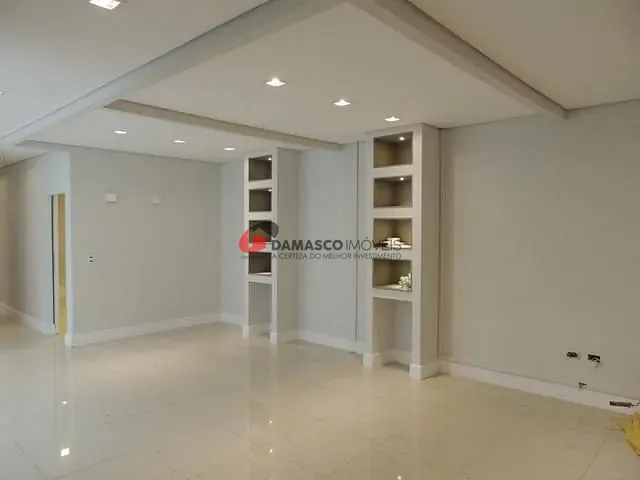 Sobrado com 280m², para alugar, no bairro Osvaldo Cruz em São Caetano do Sul
