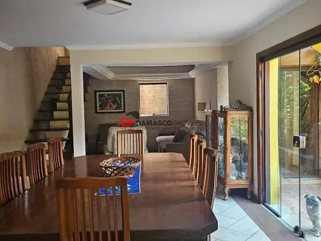 Sobrado com 302m² 3 quartos e 4 banheiros, à venda, no bairro Osvaldo Cruz em São Caetano do Sul