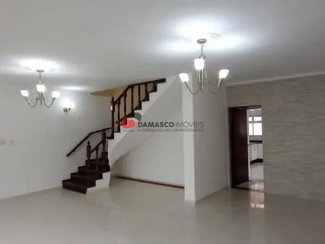 Sobrado 3 quartos e 2 banheiros, à venda, no bairro Jardim Teresa em São Paulo