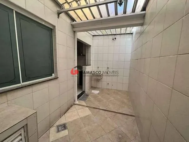 Sobrado 4 quartos e 1 banheiro, à venda, no bairro Jardim em Santo André